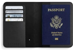 Satechi FindAll Protège-Passeport avec Apple Find My, Pochette avec 4 Fentes pour Cartes, Recharge sans Fil et Protection RFID, Accessoire de Voyage en Matériau Premium (PU) – Noir