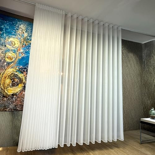 Tenda pronta in poliestere di alta qualità di colore bianco con elegante nastro ondulato automatico, semitrasparente e traslucida con superficie leggermente lucida e effetto filato