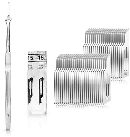 May Skalpell-Set Figur 15 Halter 3 extralang 16 cm Karbonstahl 50 Stk | Praktisches Set: Extralanger 16 cm Skalpellhalter (Fig. 3) aus Edelstahl und 50 sterile Karbonstahlklingen der Figur 15.