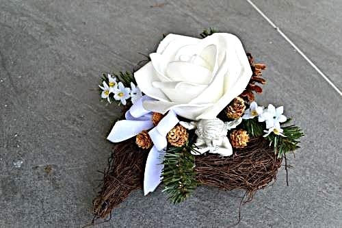 Generisch Grabgesteck Herz mit Engel Rose weiß Grabschmuck künstlich Allerheiligen Trauer