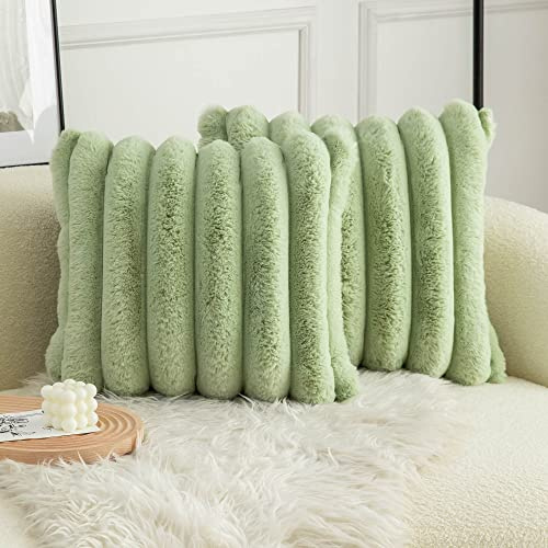 Neelvin 2er Set Plüsch Kissenhülle Kunstpelz Gemütliche Weiche Gestreifte Dekorative Kissenbezug Kissenbezüge Dekokissen Zierkissenbezug Sofakissen Grün 50x50 cm für Sofa Schlafzimmer