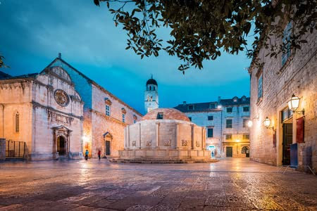 adrium AluVerbund-Bild 80 x 50 cm: Schöne Dämmerungsansicht der historischen Stadt Dubrovnik mit dem berühmten Onofrio-Brunnen in der Abenddämmerung, Dalmatien,(121793919)