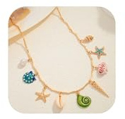 TOVABA Muschelkette Damen – Bunte Muschel Kette Nickelfrei, Goldfarbene Gliederkette mit 8 Maritimen Charms, Perle, Seestern, Fisch, Schnecke, Spirale, Geschenk Für Sommer, Strand & Alltag
