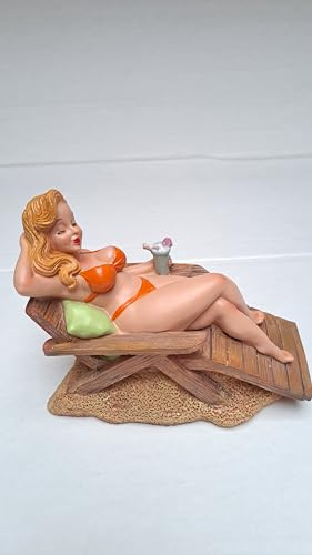 Udo Schmidt GmbH & Co. KG Spardose Urlauberin auf Sonnenliege 14 cm Sparschwein Urlaub Sommerurlaub