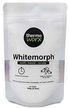 Thermoworx Whitemorph 100 g handformbarer Biokunststoff, geschmolzen, formbar und wiederverwendbar.
