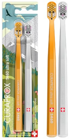 Curaprox Spazzolino manuale Fox & Bunny Edition 2024 | Setole ultra morbide per denti e gengive sensibili | Confezione da 2 / Arancione-Grigio/Made in Switzerland