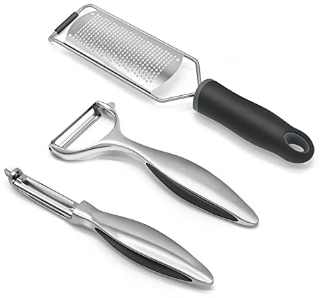 Rayeta Professional Sparschäler,Reibe Set Parmesanreibe Käsereibe für viele Käsearten Zitronenreibe,Gemüseschäler,Kartoffelschäler, Scharf premium edelstahl poliert(3 Stück set) (GPT-001)