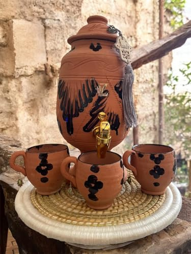 JARRE EN TERRE CUITE AVEC ROBINET : UNE MANIÈRE NATURELLE DE PURIFIER VOTRE EAU - ENSEMBLE COMPLET AVEC 2 TASSES ET UN PLATEAU. CAPACITÉ DE 1.5+ ou - LITRES.