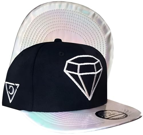 Capiche [99+ Varianti] Cappellino Snapback Clear Diamond - Cappello Nero con Logo a Diamante Ricamato in Argento, Visiera Metallica olografica, Streetwear Regolabile per Uomo e Donna