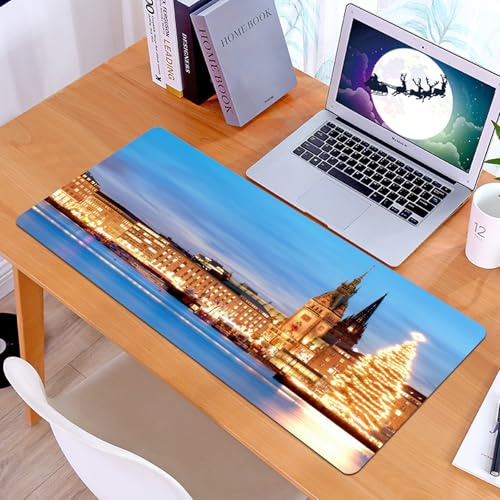 KDWJS Gaming Mauspad XXL 90x40cm Mousepad Groß Vernähte Kanten Anti-Rutsch für PC,Hamburg Deutschland Rathaus mit beleuchtetem Weihnachtsbaum,Laptop Verbessert Präzision und Geschwindigkeit