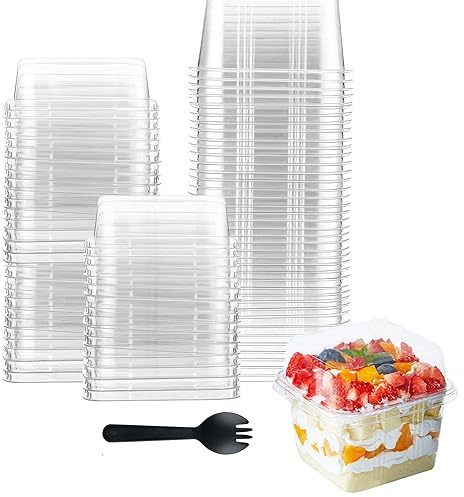 Hniuyun Lot de 50 tasses à dessert carrées en plastique transparent de 236,8 g avec couvercles et cuillères pour cupcakes, pudding, yaourt, fruits, mousse et crème glacée