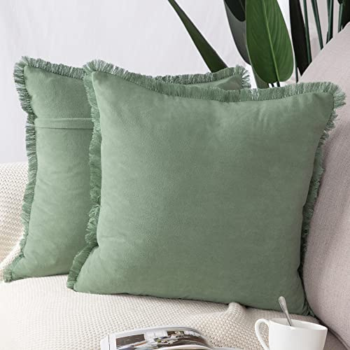 Madizz 2er Set Kissenbezügen aus Wildleder mit Fransenquasten Weiche dekorative Kissenbezüge für Sofa Schlafzimmer Kissenhülle Hellgrün 50x50 cm Quadrat