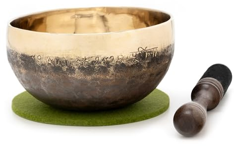 Vollmondklangschale ca. 700g mit Gravur - 9. August 2025, handgeschmiedet | Fair Trade aus Nepal, harmonischer Klang, inkl. Zubehör