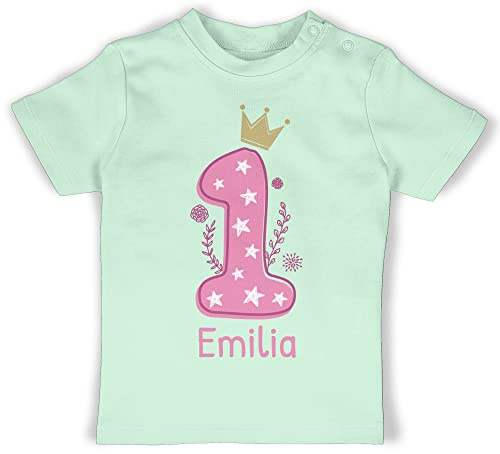 Geschenk mit Namen personalisiert by Shirtracer - Baby T-Shirt Mädchen Jungen - 1. - Ich Bin eins I Geburtstag EIN Jahr alt