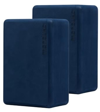 Manduka Yoga-Block – recycelter EVA-Schaumblock mit ergonomischer Unterstützung, Yoga-Ausrüstung, Heim-Fitness-Zubehör und Pilates-Werkzeug, leicht für Reisen, Workout-Zubehör mit bequemen Kanten