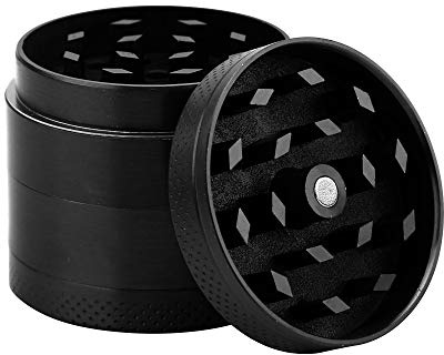 INTIRILIFE Grinder in METALLIC BLACK - 4 Piece Metal Kitchen Crusher for Crushing and Shredding Herbs, Spice, Plants, Tea Leaves etc. - With Pollen Filter and Scraper