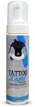 Schiuma Tattoo Light 200ml - da applicare furante e dopo il tattoo. Rimuove tutti i residui e chiude i pori permettendo alla pelle di trattenere più pigmento.