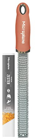 Microplane Zester - Rallador de cocina en Naranja Canela para cítricos, parmesano, jengibre, chocolate y nuez moscada con hoja fina de acero inoxidable. Fabricado en Estados Unidos