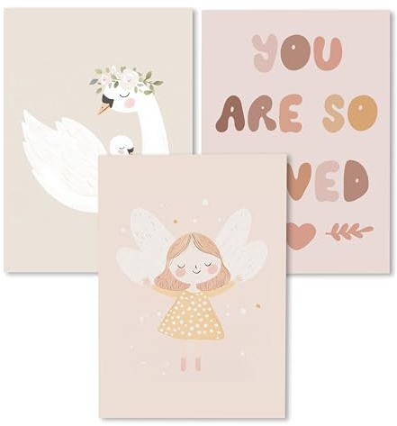 Kidsmood - Affirmationsposter für Kinderzimmer - Ermutigende bilder fürs Kinderzimmer Mädchen & Jungen – Babyzimmer Deko – Wandbilder Tiere für Kinderzimmer deko [You are so loved |21x30 cm ]