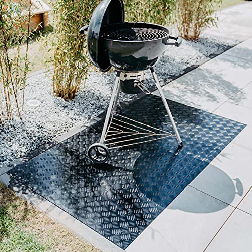 PROFOLIO Schwarze Grillunterlage Für Alle Grills - Bodenschutzmatte als Hitze- und Funkenschutz - Feuerfeste Grillmatte für Gasgrill, Elektrogrill und Holzkohlegrill - 100 x 70 cm - Größe Wählbar