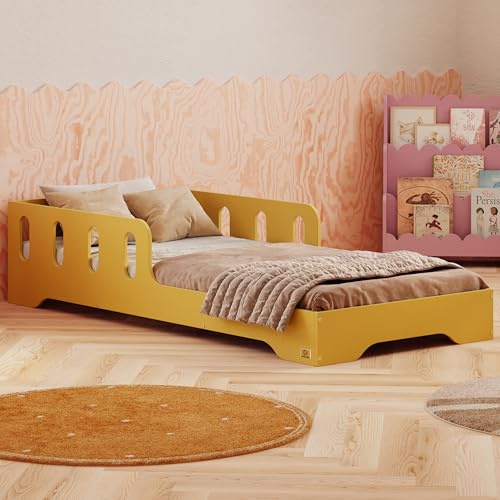 smartwood Kinderbett 140x200 cm mit Rausfallschutz, Holz, Gelb, TILA 6 | Montessori Bodenbett, Lattenrost bis 300 kg, FSC-Zertifikat, abgerundete Kanten, Einfache Montage, ab 3 Jahren, 143x203x40 cm