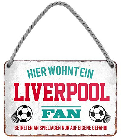 Blechschild Hier wohnt ein Liverpool Fan - Metallschild mit Kordel und Saugnapf - für Fans Ultras Anhänger Begeisterte - Wanddeko Türdeko für Man Cave Jugendzimmer Werkstatt Wohnzimmer - 18x12cm