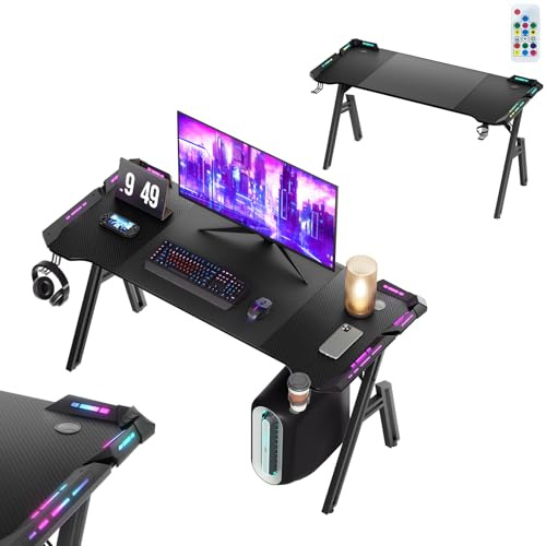 UISEBRT Escritorio para gaming, 140 x 60 cm, superficie de fibra de carbono en forma de A, mesa de ordenador con luz LED RGB, escritorio ergonómico de esquina con gancho para auriculares y soporte