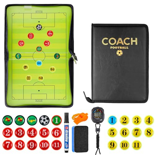 JIZZU Fußball Taktiktafel Tragbar, Fussball Coach Board, Klappbar | Trainermappe fußball mit Magnetische Große Schachfiguren, Stoppuhr Timer, Schiedsrichter Pfeifen, Schwamm, Board Marker