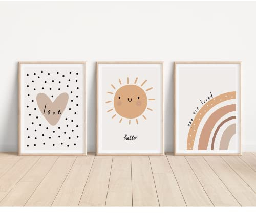 MeinBaby123® 3er Set DIN A4 Wandbilder | Kinderzimmer Poster | Deko Bilder | Babyzimmer Deko | Geschenk Zur Geburt | Wandposter Premium (Sonne & Herz)