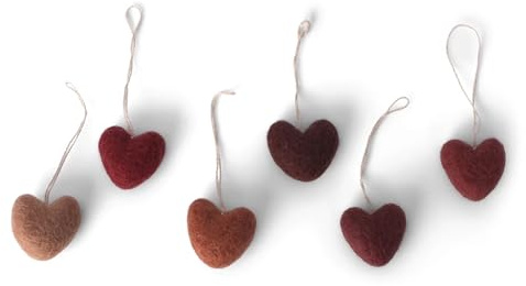 Gry & SIF, Geschenkanhänger, Herzen, Fairtrade, Handmade, Filzdekoration, Dekoration, Wohndeko, Geschenkidee, Hochzeitsdeko, Gastgeschenk, Tischdekoration (rot)