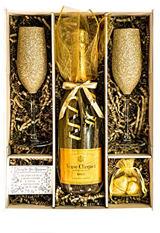 Gold Veuve Clicqout 75cl Gift Set with matching Sparkling Gold Champagne Flutes & Chocolates - Gift Boxed