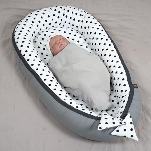 PaLulli 3-TLG Baby Ausstattung-Set Kuschelnest Babynest 95x55cm Baby-Matratze Kuscheldecke Babybett 100% Baumwolle Hypoallergisch Für 0-8 Monate (Graue Punkte)