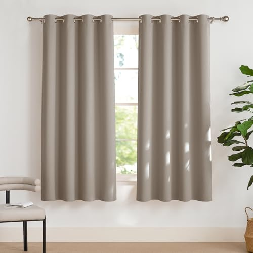 PONY DANCE Blackout Vorhang Thermo Wärmeisolierend Verdunkelungsvorhang | 2er Set, H160 x B140 cm, Gardinen Blickdicht, Hitzeschutz, Sichtschutz, UV-Schutz, Kurz, Ösen, für Wohnzimmer, Sandfarben