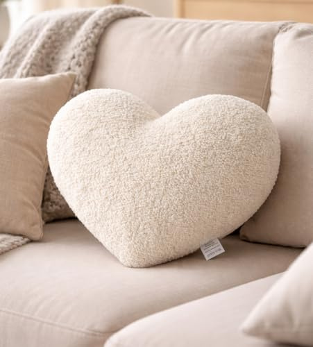 BABEES DEKOKISSEN Boucle Kuschelkissen Herz groß 40x30 cm, Flauschiges Deko Kissen Herzenform Geschenk für Baby & Kinderzimmer Weihnachten Mädchen & Jungen Babyshower beige Creme