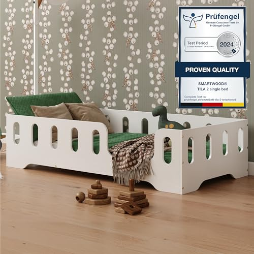 smartwood Bodenbett 120x200 cm mit Rausfallschutz, Holz, Weiß, TILA 2P | Montessori Kinderbett, Lattenrost belastbar bis 300 kg, FSC-Zertifikat, abgerundete Kanten, Einfache Montage, ab 3 Jahren