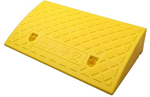 Bordsteinrampe, tragbare Schwellenrampe aus Kunststoff, Rollstuhlrampe Bordsteinrampe, geeignet für Höhe 17-20 cm, geeignet für Auto, Motorrad, Rollstuhl, Gehwege, Stufen (Gelb 50 * 40 * 17 cm)