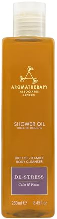 Aromatherapy Associates De-Stress Mind Shower Oil, 250 ml. Lugn och fokus med vår komfort, terapeutisk eterisk oljeblandning av frankincense, pettgrain och vild kamomil. Luxurious olja till mjölk