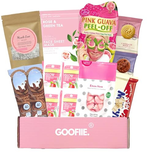 Hug in a Box Care Package for Her Pamper Gift Set For Women With Bath Salts, Masks & Food for a Relaxation Spa day at home | Gift for Her | Gift for Mums