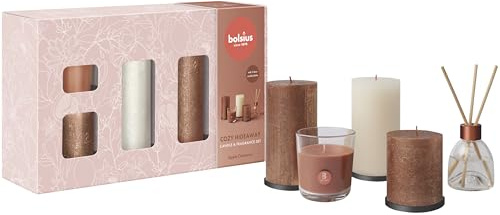 Bolsius Rustik Stumpenkerzen mit Duftstäbchen und Duftkerze - Geschenk Set 5 Stück - Cozy Hideaway - Apfel Zimt - Länge Brenndauer - Enthält Natürliches Pflanzenwachs - Muttertag