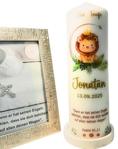 Personalisierte Taufkerze mit Motiv Löwe für Jungen und Mädchen zeichnet sich durch ein modernes und zeites Design aus, das sie einer idealen Wahl für jede Tauffeier macht