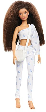 Just Play Naturalistas Kelsey - Muñeca de moda de 11.5 pulgadas y accesorios, cabello texturizado 4B, tono de piel marrón claro