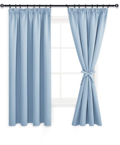 DWCN Gardinen für Schienensystem Vorhänge Blickdicht mit Vorhang-Krawatten, Vorhänge Kinderzimmer Gardinen Kurz Verdunkelungsgardinen für Schlafzimmer Küche, 137x117cm(HöhexBreite), Hell Blau, 2er Set