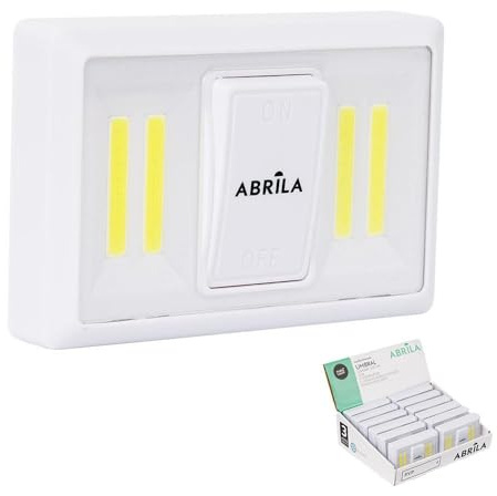 Luz LED para armario, 200lm, 3x11,5x7,5cm, con interruptor, imán y adhesivo, ideal para iluminar espacios reducidos y facilitar el acceso.