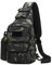 FANDARE Taktisch Brusttasche Military Schultertasche Sling Bag Herren Damen Umhängetaschen mit USB-Ladeanschluss Schultertasche Crossover Rucksack für Reisen Wandern Crossbody Pack Schwarz Camo