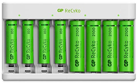 Caricabatterie a 8 Slot per Pile Ricaricabili AA e AAA NiMH | GP RECYKO | Include 4 Batterie Ricaricabili AA 2100 mAh e 4 Batterie Ricaricabili AAA 850 mAh - Caricatore USB