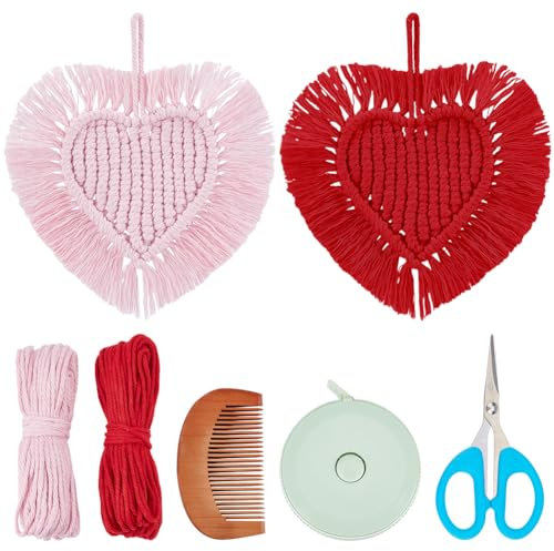 PLIGREAT 2 Sets Valentinstag Herz Makramee Hängeset Rot Rosa Herz Makramee Ornament für Wohnzimmer Schlafzimmer Fenster Wandbehang Valentinsbaum Home Decor Handgemachte Kordel Knüpfset mit Anleitung