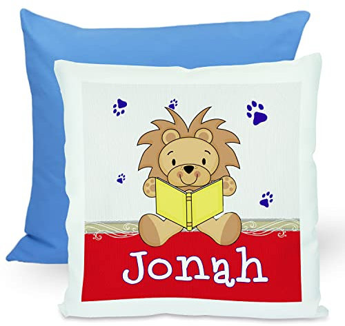 CreaDesign, Kinder Kissen 40x40 cm personalisiert mit Namen, Kinderzimmer Deko Kissen Kinder mit Füllung Federn, Motiv Leselöwe rot, Rückenfarbe Blau