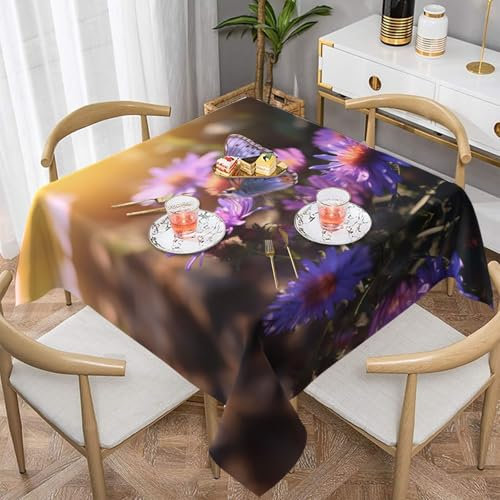 WHJWZY Mantel decorativo cuadrado de 60 x 60 pulgadas, tela impermeable de calidad para protección y decoración de mesa de comedor, estampado de mariposas con crisantemo morado