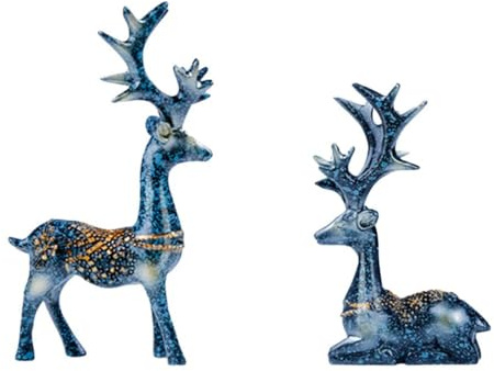 Amosfun 2Pcs Reindeer Figurine Christmas Resin Deer Sculpture Elk Couple Statue for Home Fireplace Decoration, Christmas Party Supplies