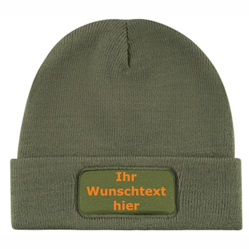 INDIGOS UG - Mütze Herren Winter Olive Bedruckt mit Wunschtext oder Name - Strickmütze mit Patch - für Winter, Ski, Party, Apres-Ski - personalisiert selbst gestalten